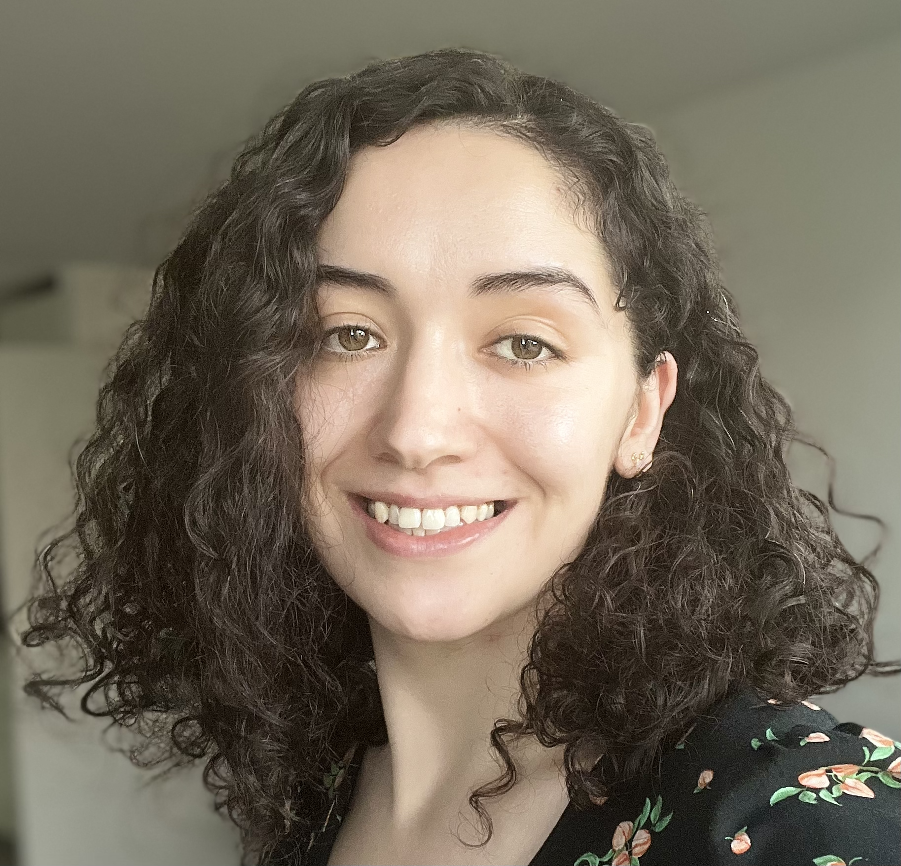 Headshot of Yasemin Baris.