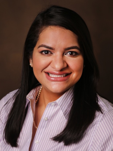 Alvarado_Gabriela headshot